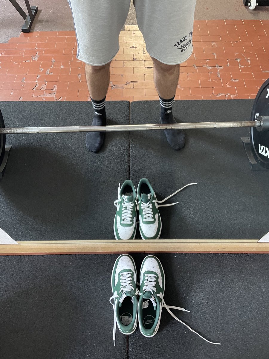 GridironFeet tweet media