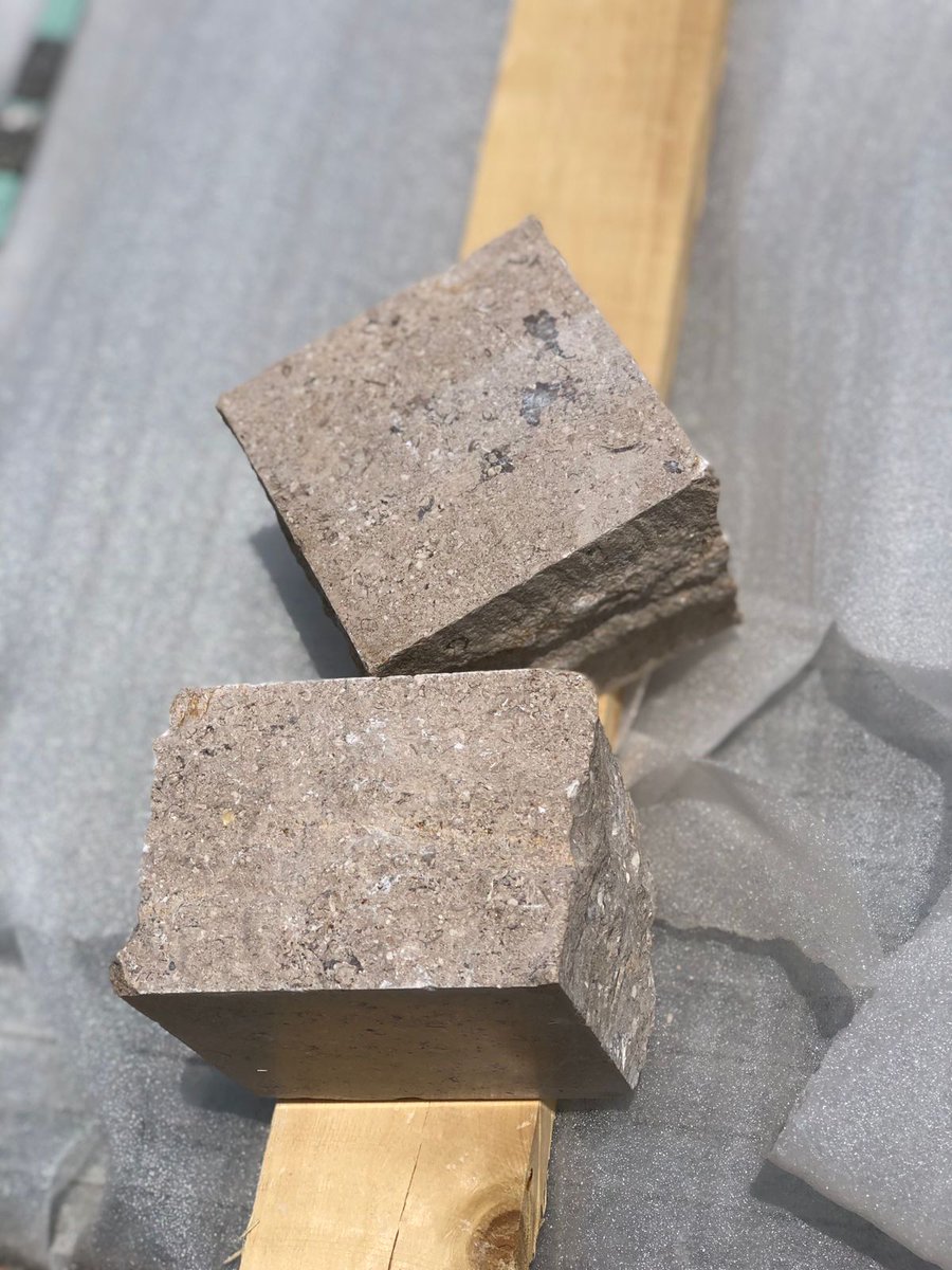 Reham2000_SL's tweet photo. Elevate Your Outdoor Spaces with the Natural Beauty of Sinai Pearl ✨

Perfect for:
▫ Luxury Landscapes
▫ Walkways &amp; Pathways
▫ Villas &amp; Resorts
▫ Outdoor Architectural Projects

#SinaiPearl #Limestone #NaturalStone #PavingStone #Cobblestone #LuxuryLandscape #OutdoorDesign https://t.co/Toen0wQzeZ
