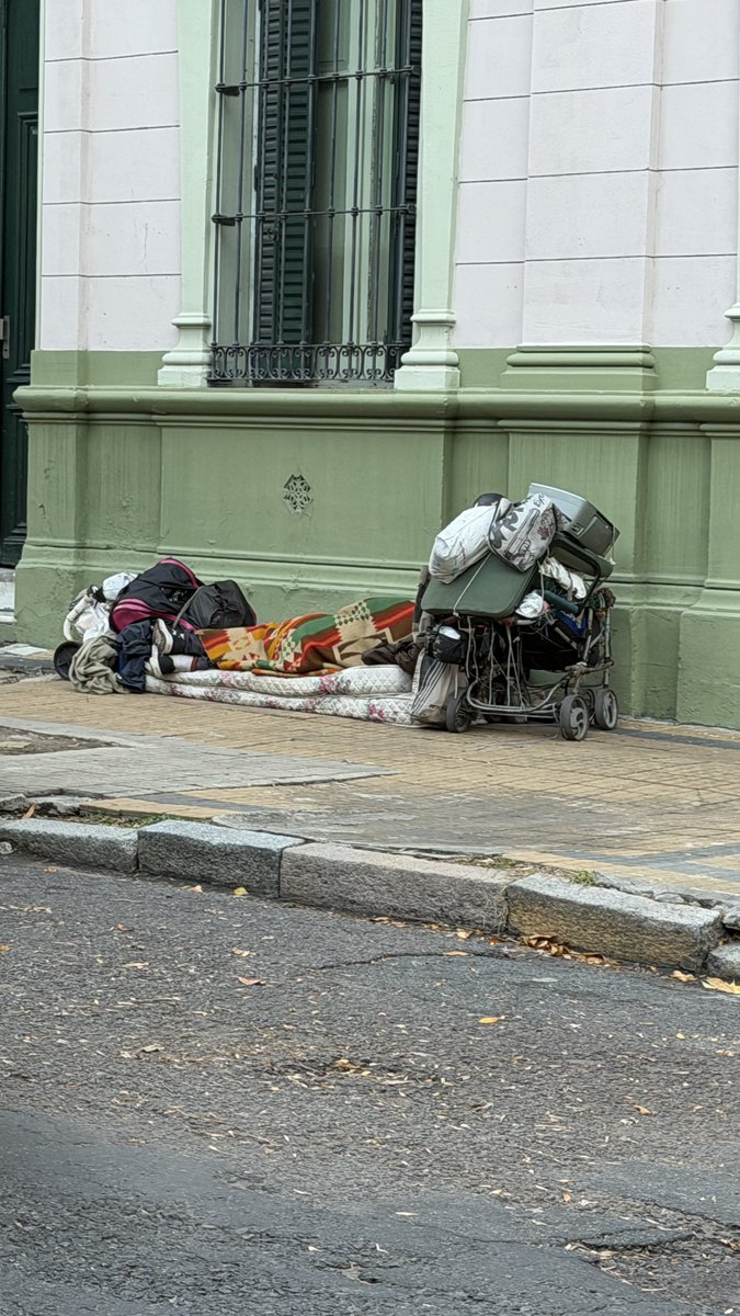 InesGamba's tweet photo. Triste…14 y 54 La Plata. https://t.co/uqbtDIAOCH