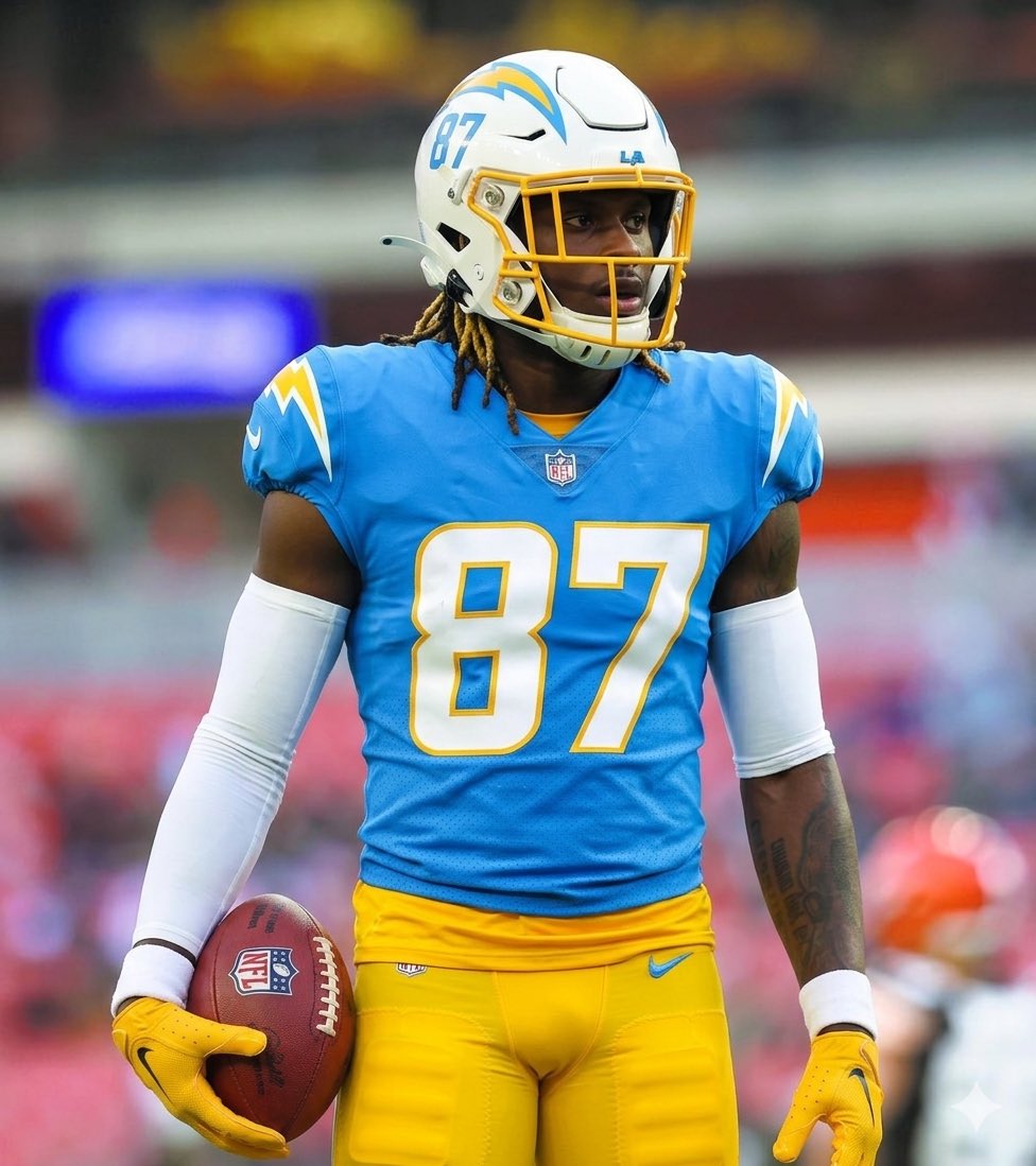 SamRodJr's tweet photo. #BoltUp https://t.co/WOCI6ouL3c
