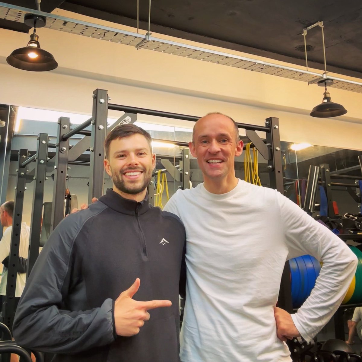 mrgrahamross's tweet photo. One year on from being assaulted and having my femur shattered. I am SO incredibly grateful to @physio_nic at @physio_jack for everything he has done - and continues to do - to get me back into working order. Thank you Nick!🙏🦵

#recovery https://t.co/7WpoIPekrp