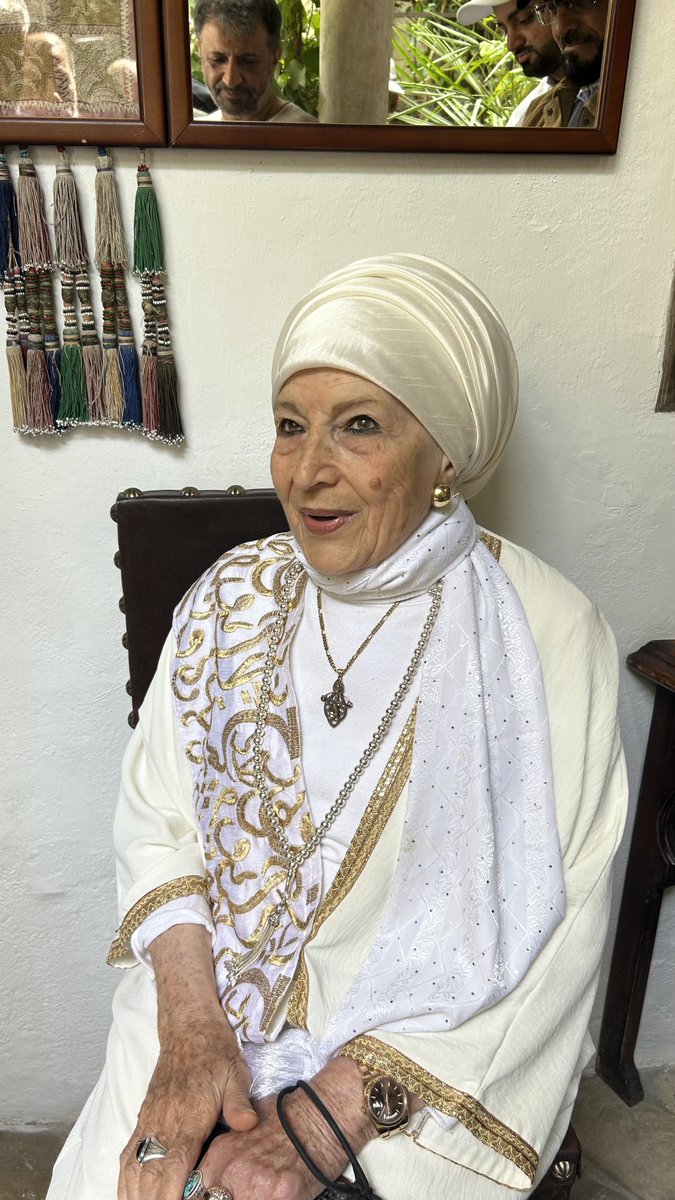 malrahby's tweet photo. في زيارتنا لمتحف البيت الأندلسي بقرطبة قادتنا الصدفة السعيدة للقاء السيدة سلمى الفاروقي صاحبة المتحف وهي زوجة المفكر والفيلسوف الفرنسي روجيه جارودي وكان لقاء رائعا جمع المشاركين في رحلة لبان الثقافية #خلا_الاندلس. https://t.co/2aW5mcsh3M
