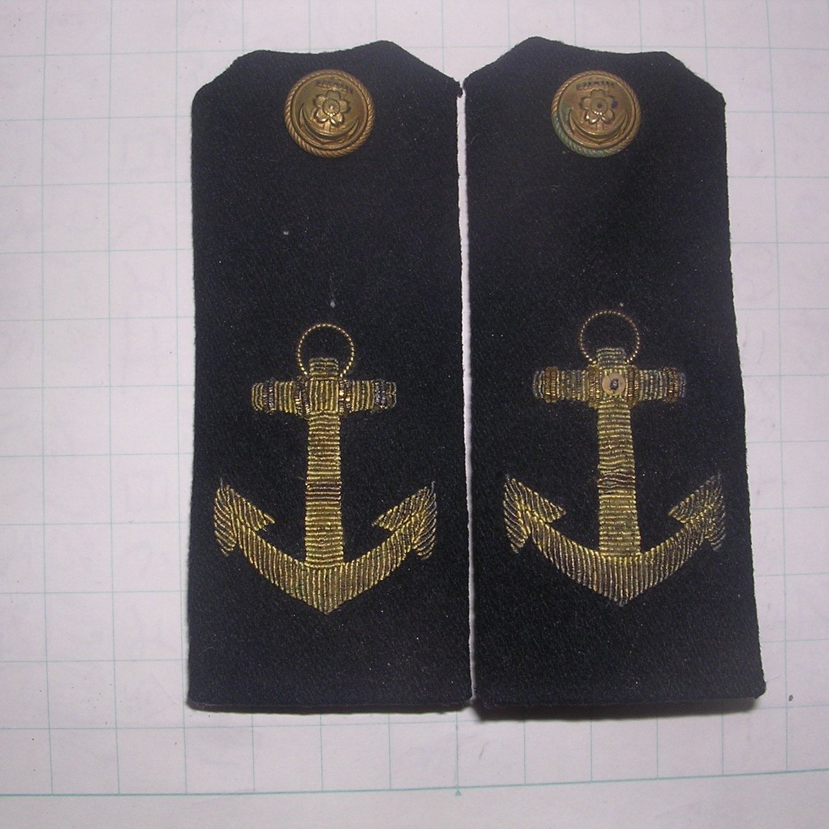 同じ人の肩章で旅順の海軍予備学生教育部で使われていたもの