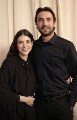 TelevizyonGaze's tweet photo. DEV KAPAK ANKETŞ TARAFINI SEÇ KAZANAN ÇİFT KAPAK RESMİMİZ OLUCAK HEMDE BİR AY. 
#isfad diyorsan RT 
#orel fav 
#esdil yorum .. 

@TelevizyonGaze  takip etmeyenlerin oylaması ana oylamaya dahil edilmez 

🎉

Cuma günü final. https://t.co/vzF43lcKG8