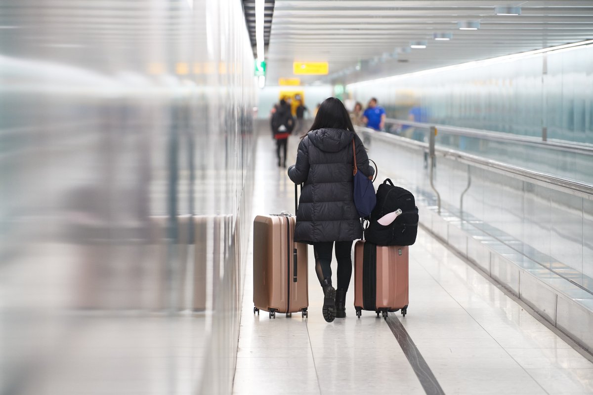 BackHeathrow's tweet photo. April saw 6.7M passengers, with a massive 10% surge in transit travelers choosing London as their key global connection. CEO Thomas Woldbye highlights Heathrow's incredible resilience and continued growth as a premier world hub 🇬🇧✈️

https://t.co/wJ2D79DyK8 https://t.co/s4CcPFzMuj