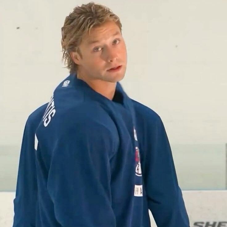 𝒥𝓸𝒶𝓃𝒶 📚 🏒 tweet media