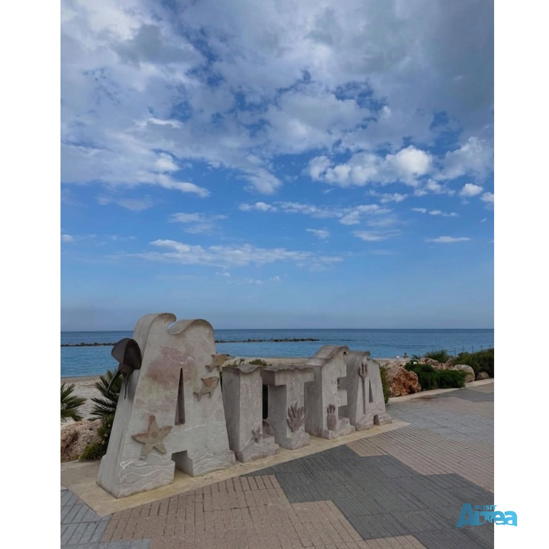VisitAltea's tweet photo. (VAL) Quin és el teu lloc favorit d'Altea? 📷 Feliç Dilluns, feliç setmana
(CAS) ¿Cuál es tu lugar favorito de Altea? 📷 Feliz Lunes, feliz semana https://t.co/ghPkmF0Rft