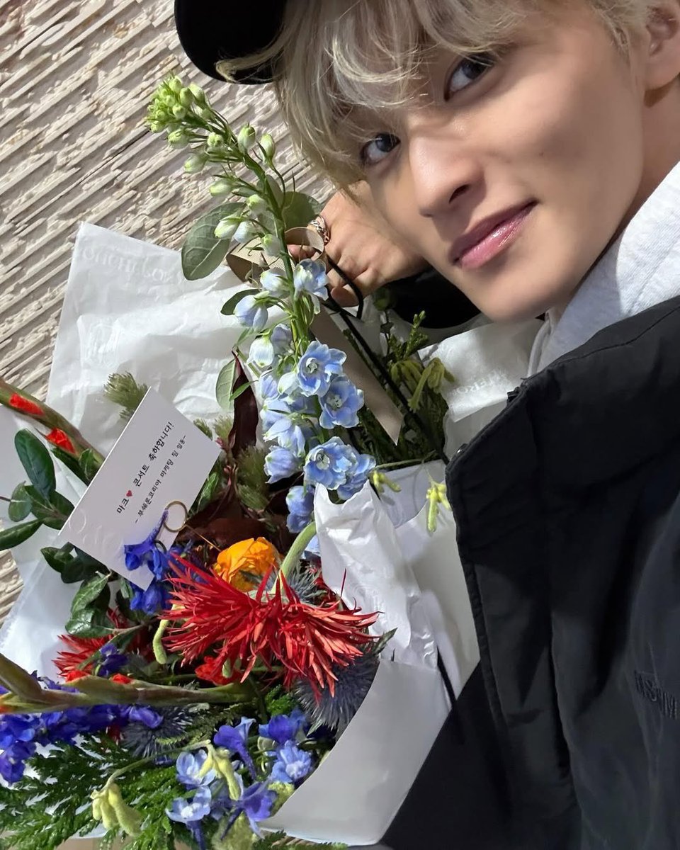 찐이 tweet media