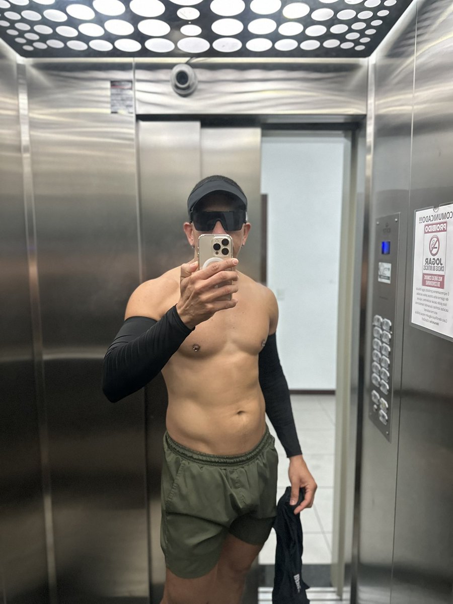 gfariasmiranda's tweet photo. Corrida na segundona https://t.co/ObVS16ONR6