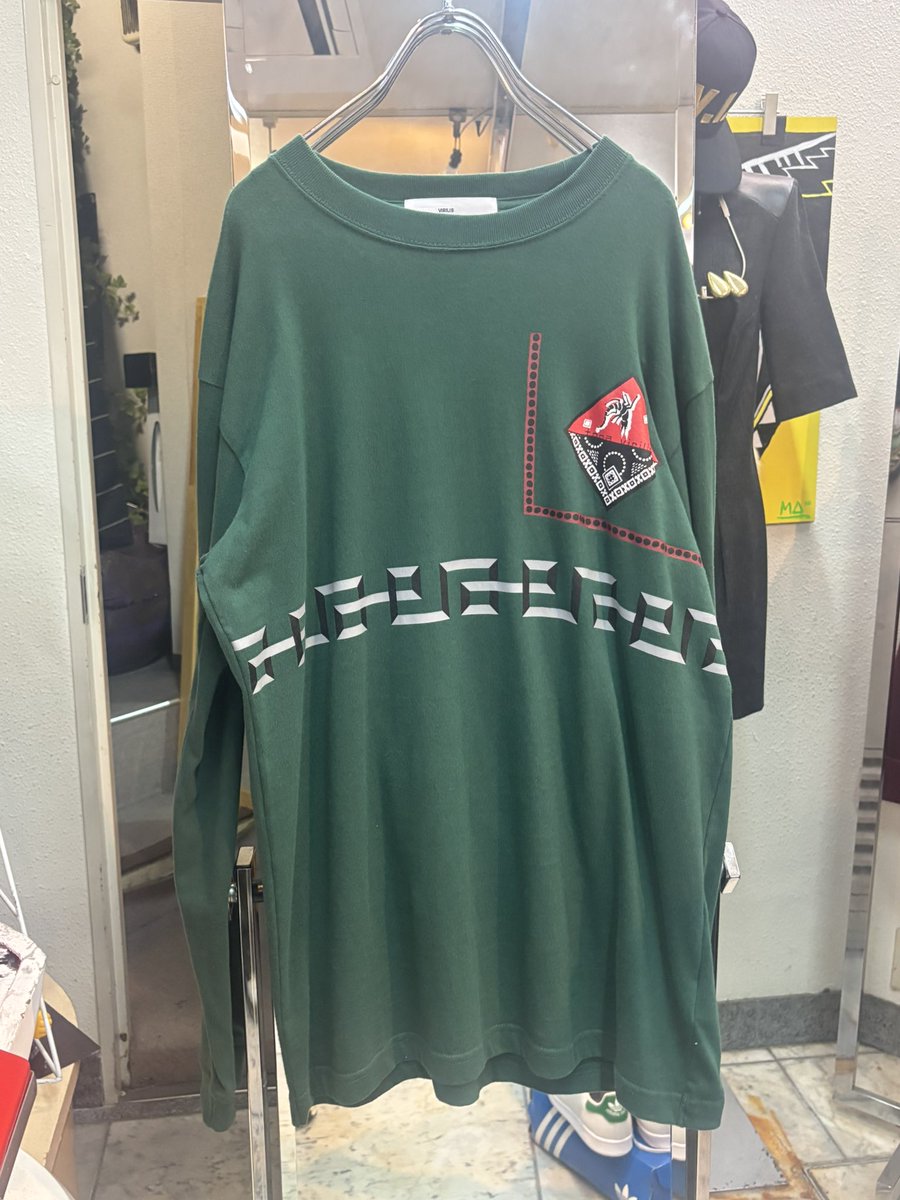 _METROPOLICE_'s tweet photo. 本日もご来店ありがとうございました。
昼夜の気温差でコーディネートに悩む季節ですがTOGAのロンTはいかがでしょうか。
夜まで続くお出かけもこれ一枚でバッチリですよ。
それでは明日も12時よりよろしくお願いします。 https://t.co/w1qKp73a8W
