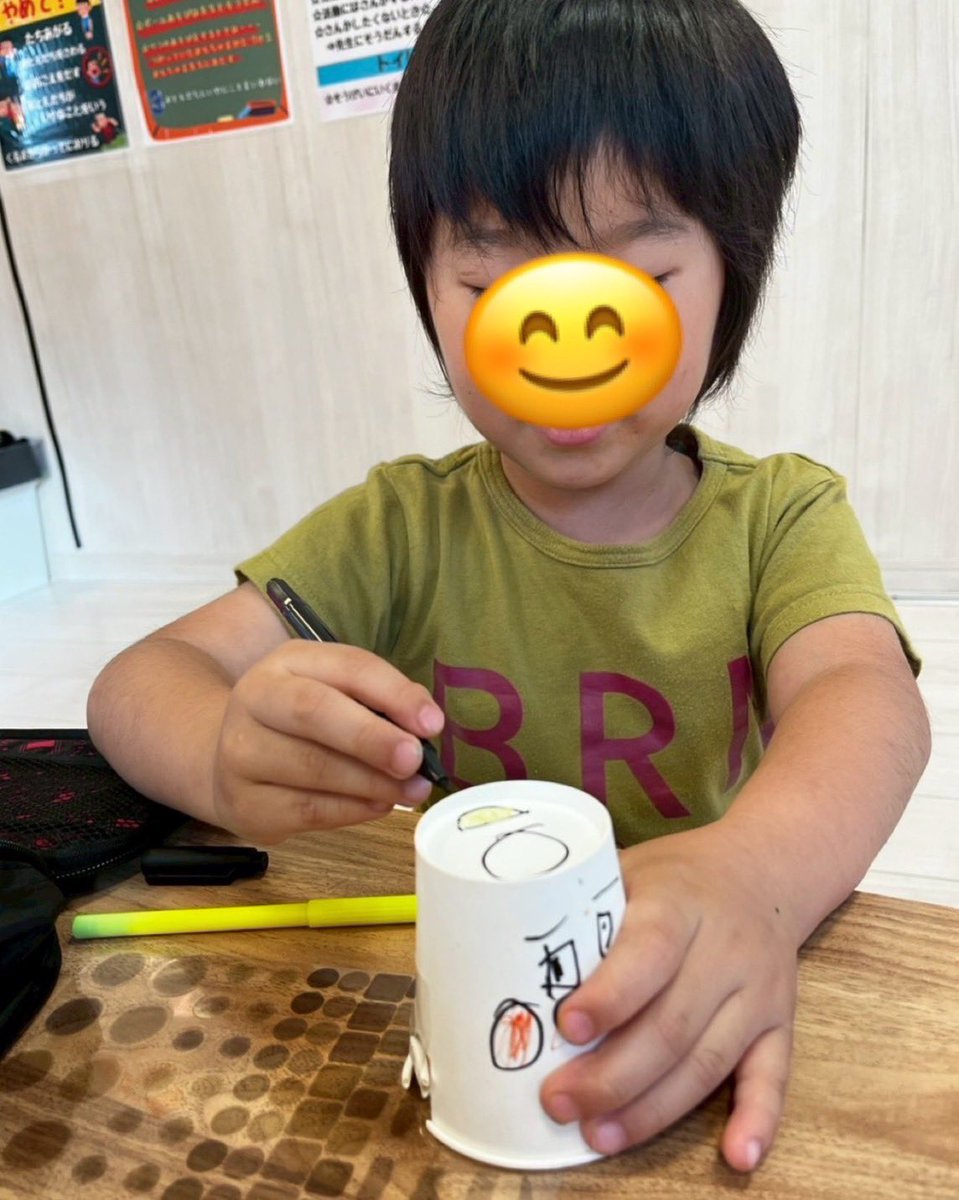 firstdream_12's tweet photo. ☀️一之江教室☀️
2026.5.11(月)
『とことこレース』
紙コップとペットボトル等を使ってオリジナルの動く人形を作りました🪆
オリジナルの人形が完成したら、お友達の人形と並べて、レースを楽しみました🤗✨

▽ファーストシーンドリームの詳細はこちら！
https://t.co/oVm35wAsx5

#放デイ #工作 https://t.co/FTrNAuEozk