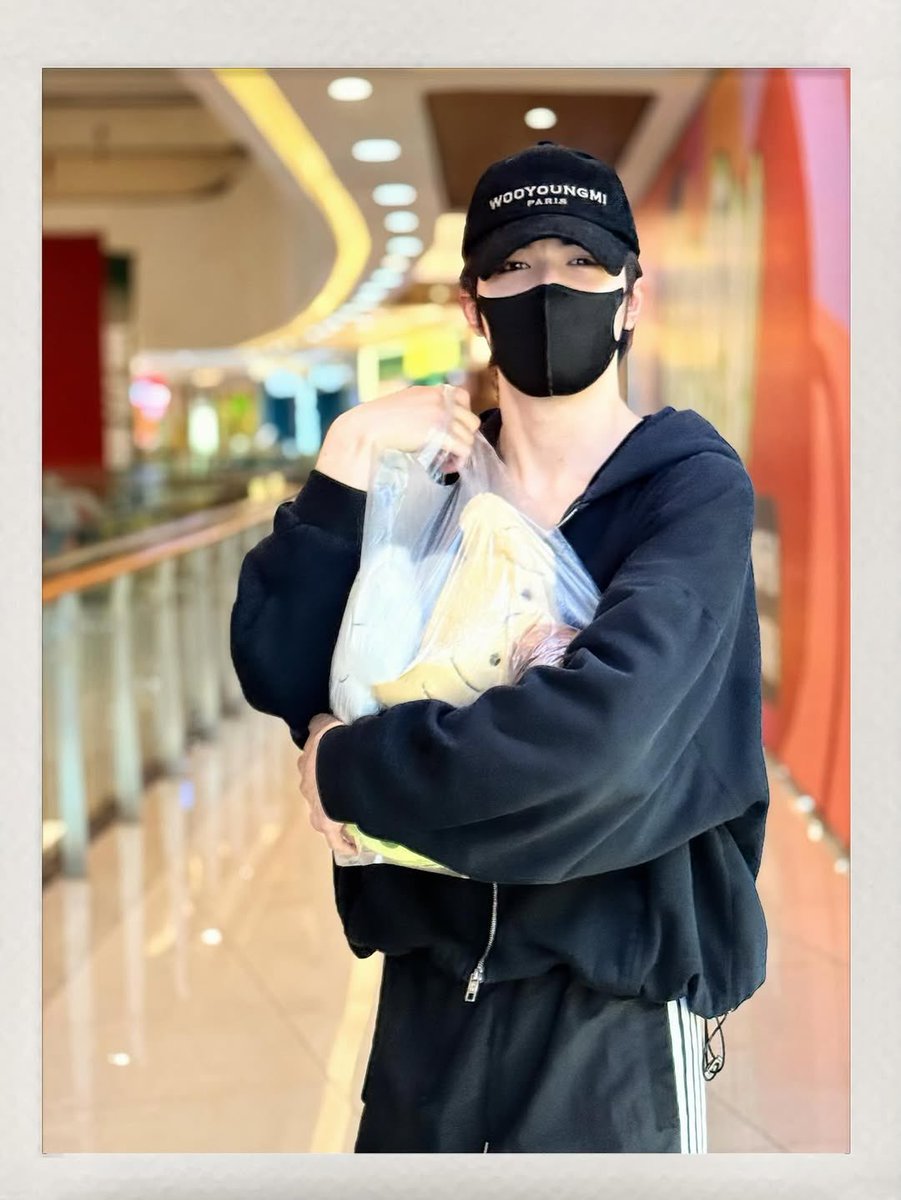 ♡ 𝕎𝕖𝕖𝕖𝕖𝕖𝕄 ˳ཻ̊♡ (ปีนี้จะเก็บเงินกี่โมง🥹) tweet media