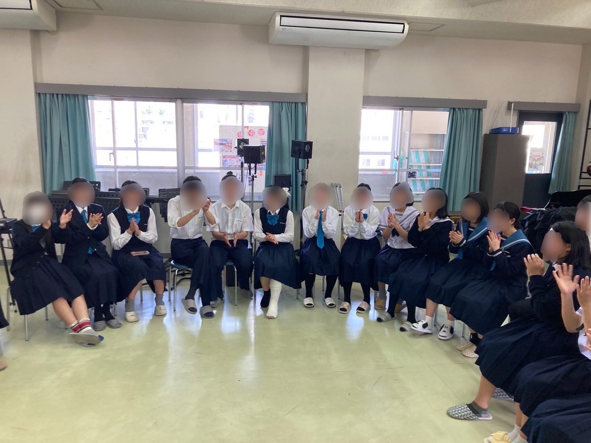 Shimizudani_Ch's tweet photo. 先週の土曜日はあだ名発表がありました‼️
あだ名は、毎年2年生から1年生へ贈る最初のプレゼントです🎁
2年生が1年生1人1人を思い浮かべながら一生懸命考えました❣️
1年生があだ名を喜んでくれてとても嬉しかったです！🥰また、これを機に2、3年生と1年生との絆がより深まった気がします‼︎💞 https://t.co/m8eOVVlEvn