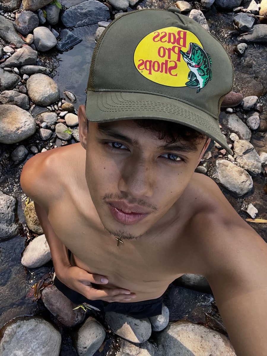 SecretBait tweet media