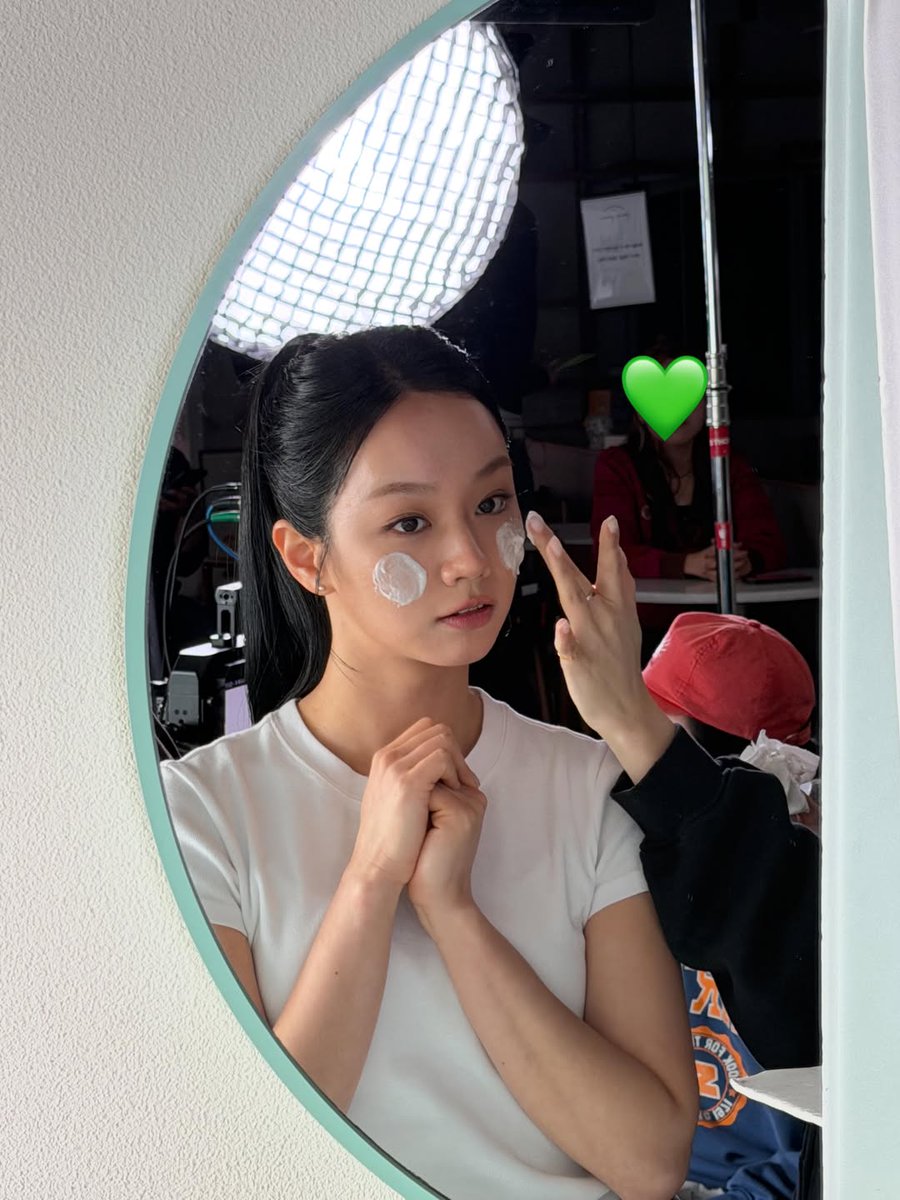 HYERI GLOBAL tweet media
