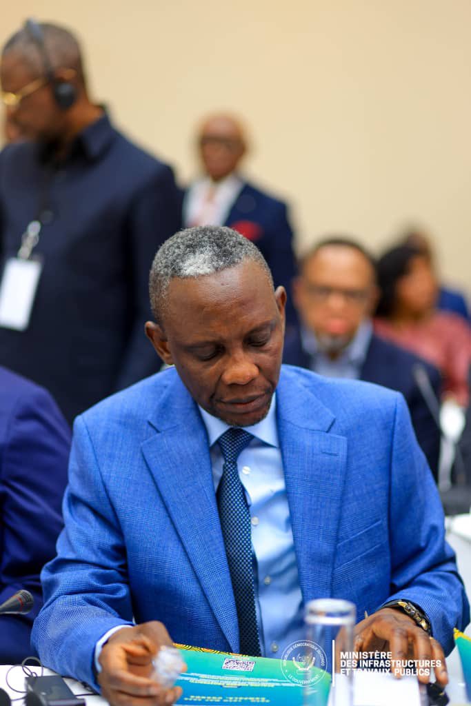 ᏟᎬᏁᎢᏒᎪᏞ👑🇨🇩 tweet media