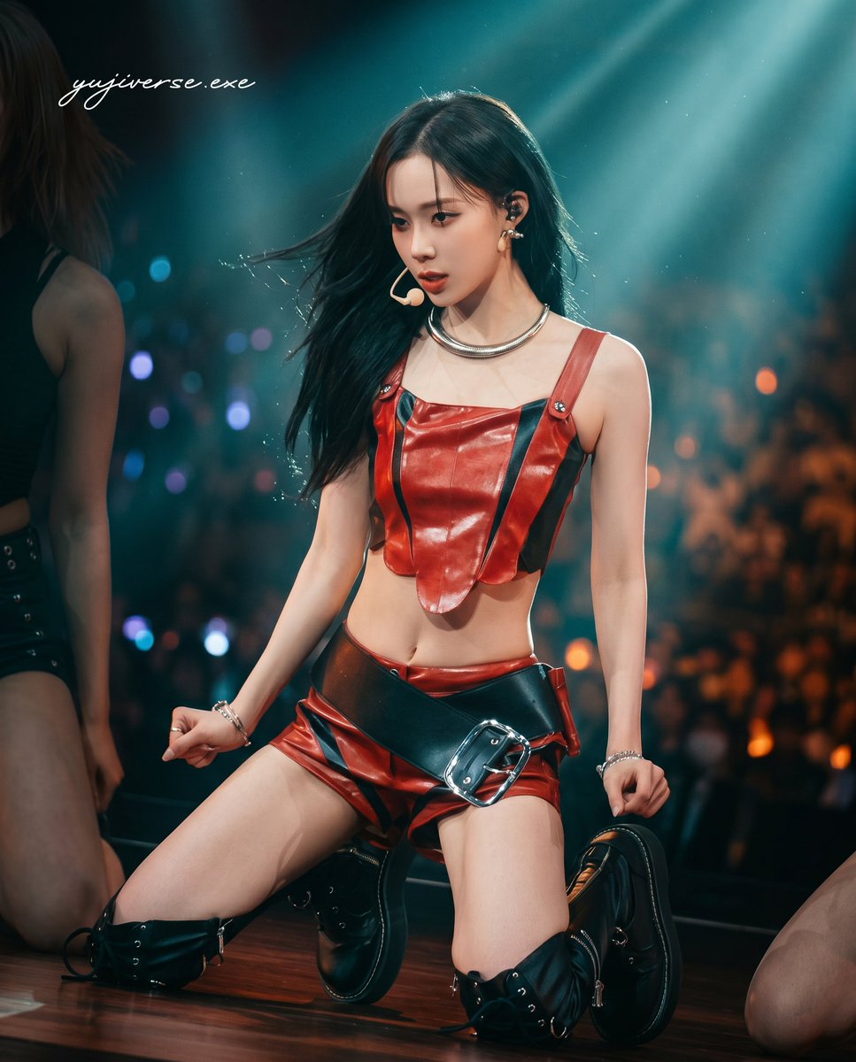 Winter (Kim Minjeong) before joining aespa? ❄️✨

Before debuting as WINTER of aespa, Kim Minjeong (김민정) lived a relatively normal life compared to the global idol image fans know today 🖤
She was born on January 1, 2001, in Busan, South Korea, and later grew up in Yangsan.