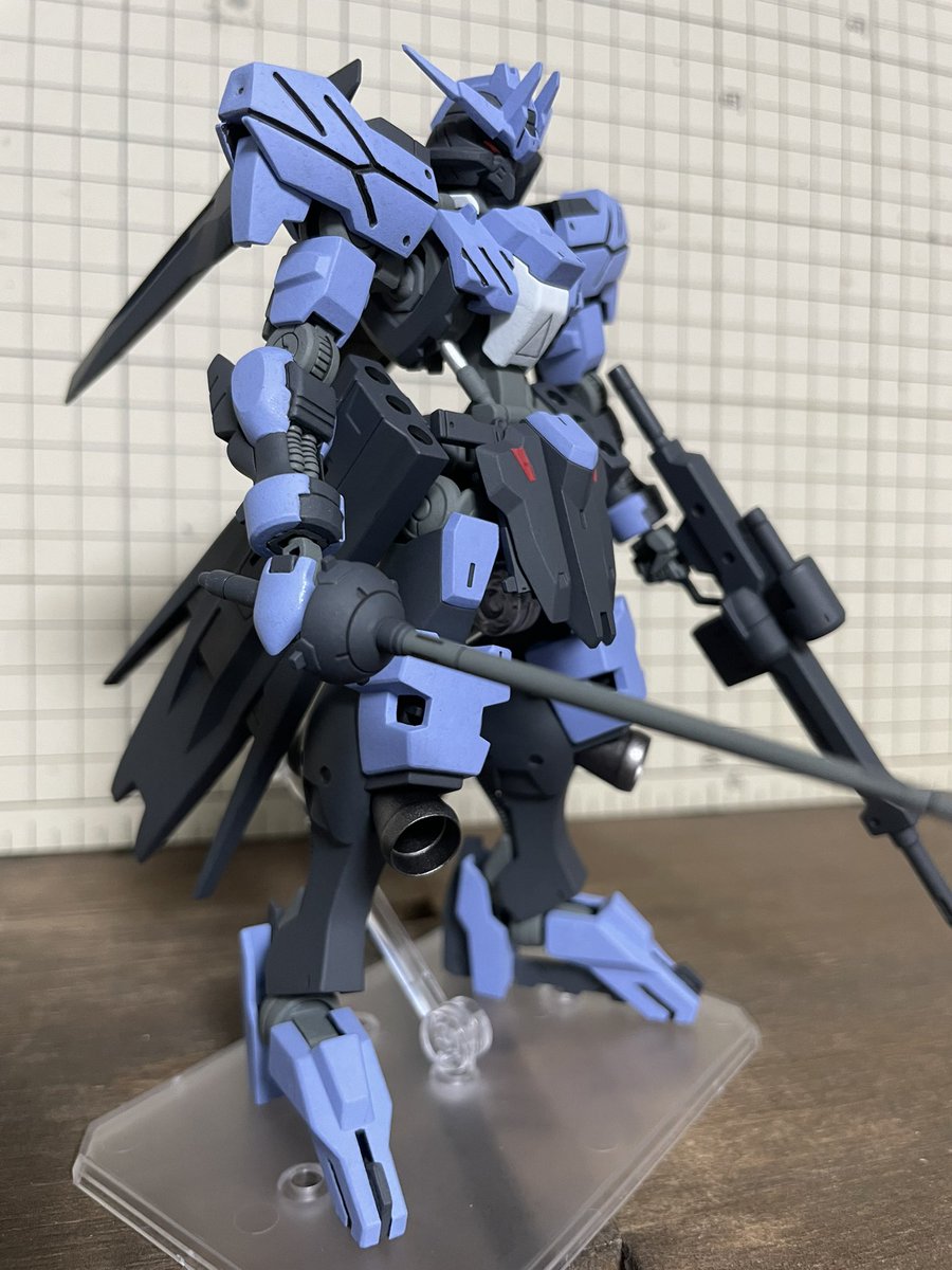 bsY5K8pPENhmVW2's tweet photo. HGヴィダール 完成!
今回は各部エッジ出しやC面、簡単なスタイル変更にこだわりました!
初めての事だったので、色々と得るものがありました!
筆塗りの場合、C面は大きめにつけるかエッジにしてしまうのが良さそうですね
#ガンプラ
#HGIBO https://t.co/qP0VeG72vo