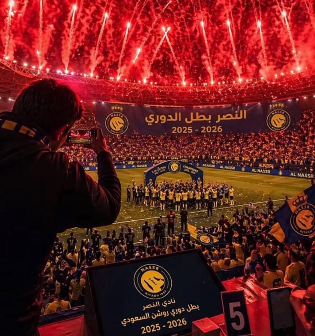 Khaledeneho's tweet photo. 90 دقيقه احبالك الصوتيه تتقطع فاهم ؟
90 دقيقه احبالك الصوتيه تتقطع فاهم ؟

اي واحد تشوفه مايشجع بكره توطى في بطنه حصاد الموسم كله بـ 90 دقيقه هيا بنا الدوري رقم 20 https://t.co/xsA1HLHu5H