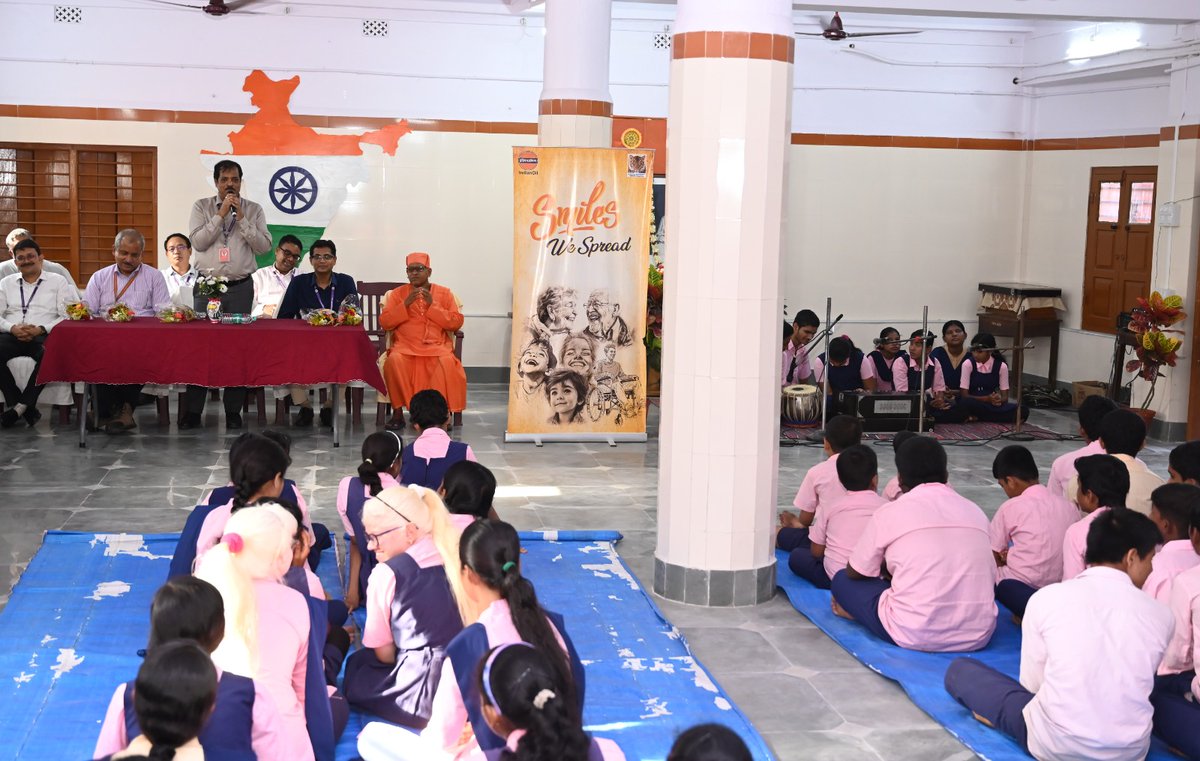 Haldia_Refinery's tweet photo. As part of the ‘Smiles We Spread’ campaign, ED&RH Haldia Refinery visited Vivekananda Mission Asram Residential School for Blind and spent meaningful moments with visually impaired children, inspiring confidence, warmth, and joy.
The soulful performances by the students and the unwavering dedication of the caretakers made the visit truly memorable. Together, we continue strengthening bonds of compassion, care, and inclusion.
#SmilesWeSpread #CareAndCompassion 
@ChairmanIOCL
@DirR_iocl
@IOCRHQ