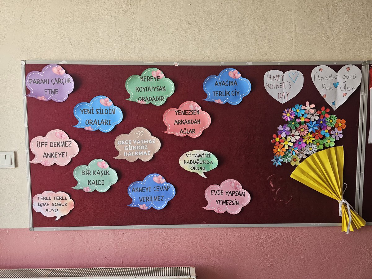 vatan_omerli's tweet photo. Sevginin, fedakârlığın ve şefkatin en güzel temsilcisi olan tüm annelerimizin Anneler Günü kutlu olsun. Başta şehit ve gazi anneleri olmak üzere, hayatımıza emekleriyle yön veren tüm annelerimize sağlık, mutluluk ve huzur diliyoruz. 🌸
@mardinilmem
@omerli_Kaymakam 
@OmerliMem https://t.co/n93y2xT9wB