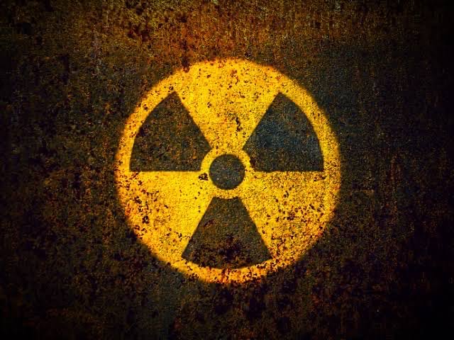Globalsurv's tweet photo. 🇷🇺🇮🇷🇺🇲RUSSIA Insists US Cannot Seize Iran’s Enriched Uranium Without IRAN ’s Consent

Russia says enriched uranium belongs to Iran, so any transfer or removal to the US or elsewhere requires Tehran's explicit consent. 

Kremlin spokesman Dmitry Peskov and other officials including references to Putin have stated that the US rejected this idea.