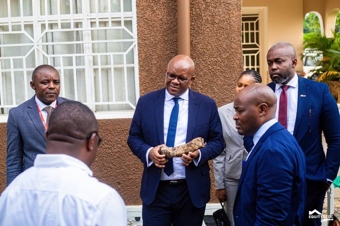 MulambaWilly_'s tweet photo. Retour en images: le Directeur Général d’EquityBCDC, Willy Mulamba, en visite à Kisangani (Région Est)

Aux côtés du Directeur Régional, Scott Kashinzi, et du Directeur PME, Steve Nzita, le Directeur Général est allé à la rencontre des acteurs agricoles.

#EquityBCDC #Kisangani https://t.co/ge2tAZoaXQ