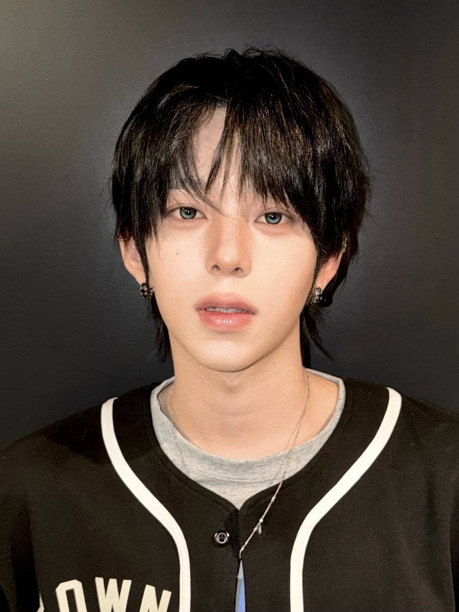 잉~ tweet media