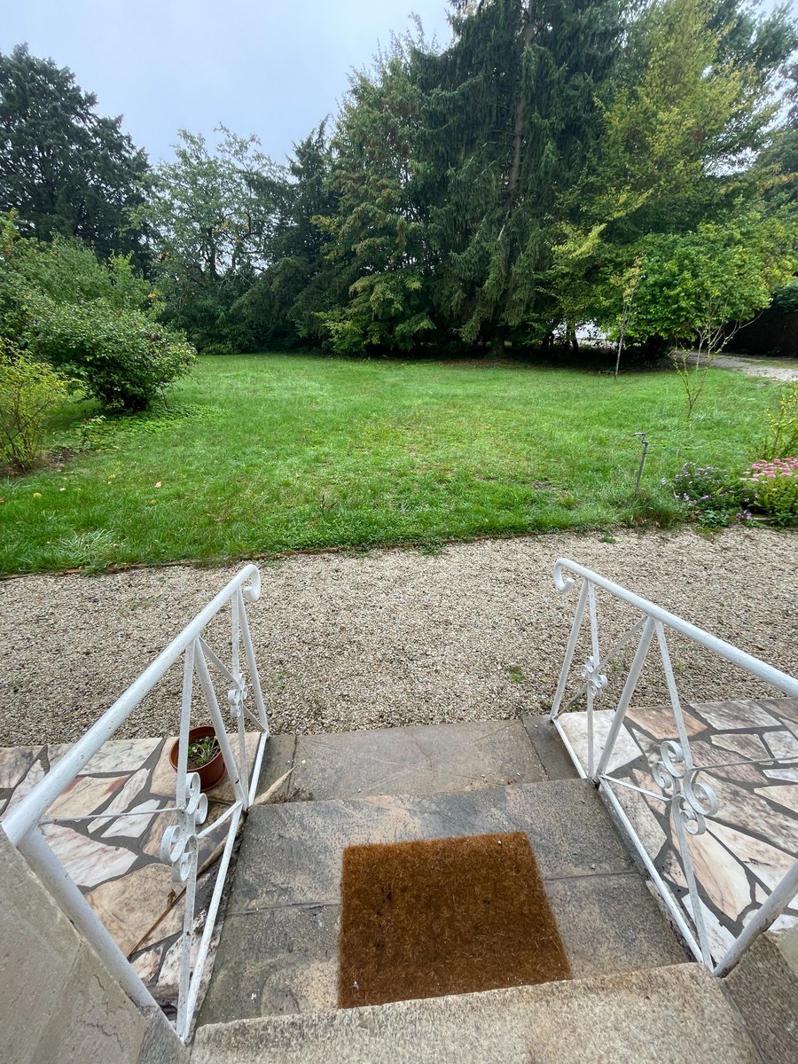 Valentin_Decker's tweet photo. Tout le monde parle de SF, Paris, Shenzen, etc.
mais pourquoi personne ne parle de la Normandie ?

- Abonnement Claude Max
- Bureau avec vue sur la nature
- Jardin de 3 500m2, avec fruits et légumes
- Calls dans la forêt
- Brunch le dimanche entre copains
- Climat frais https://t.co/x2exNfMCXN