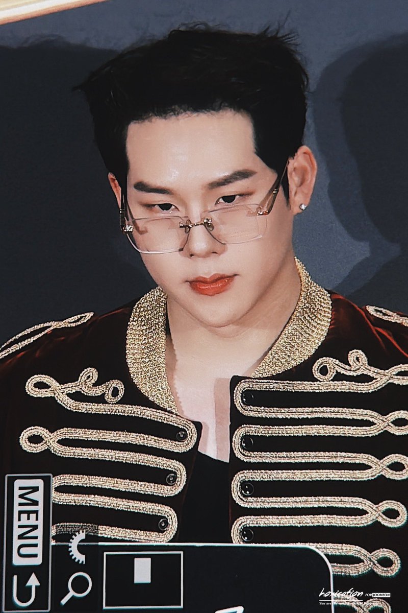 허시케이션 tweet media