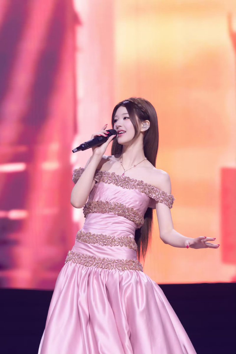 ♡ จ้าวลู่ซือ 赵露思 Thailand ♡ tweet media