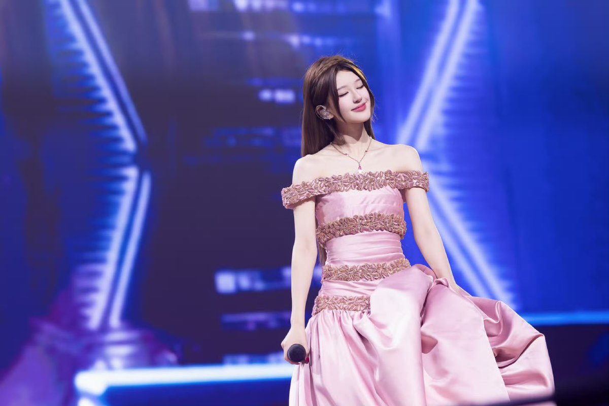 ♡ จ้าวลู่ซือ 赵露思 Thailand ♡ tweet media