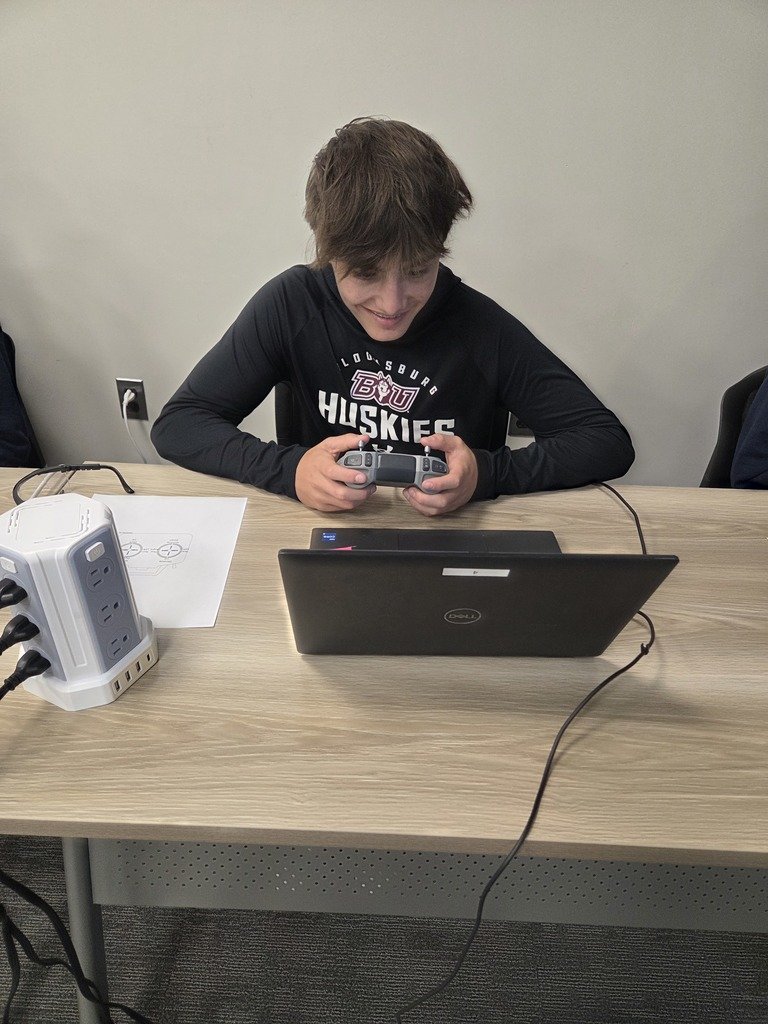 SCATigers's tweet photo. Four middle school students attended a Drone Day at the CSIU. Our SCA team earned first place out of 12 teams in the drone flying competition! https://t.co/qm4OX6FHOm