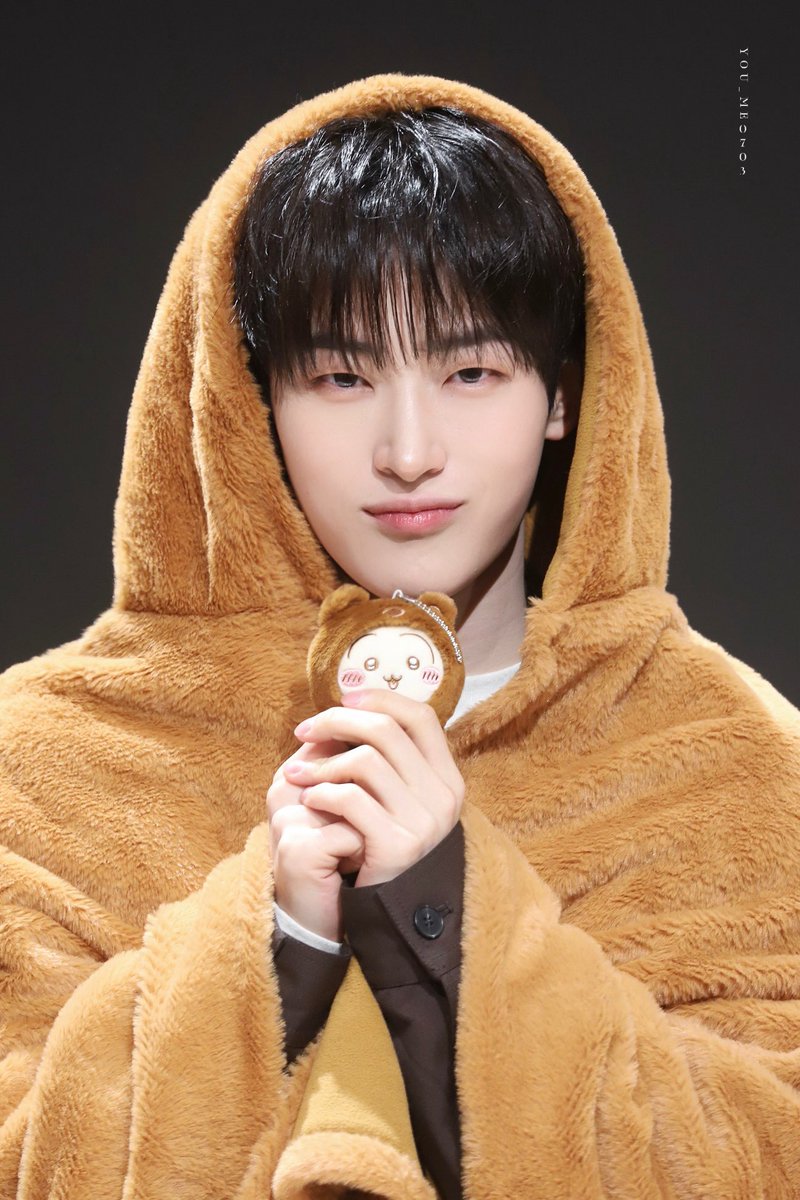 YOU_ME0703's tweet photo. 260509 디어마이뮤즈

(՞ o̴̶̷̤  ̫ o̴̶̷̤ ՞)

#ALL_H_OURS #올아워즈 
#YOUMIN #유민 https://t.co/fxRtNbZxST