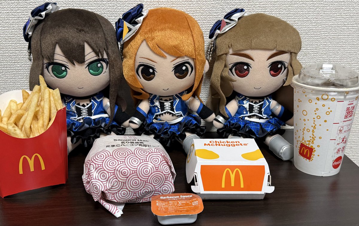 渋谷凛 ＃北条加蓮 ＃神谷奈緒 遂に届いた奈緒と加蓮🌈🍟 完成、gift