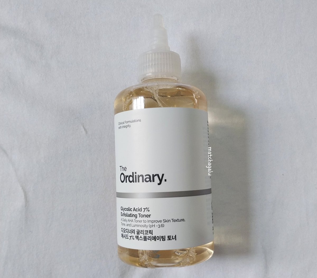 matchagalu_'s tweet photo. gak akan bosen rekomendasiin dua produk ini! teratu 10% aha lotion dan the ordinary glycolic acid buat cerahin area lipatan gelap, hilangin bekas luka dan ratain warna kulit ⭐️👍🏻😆 https://t.co/Iw1ECkTwsR