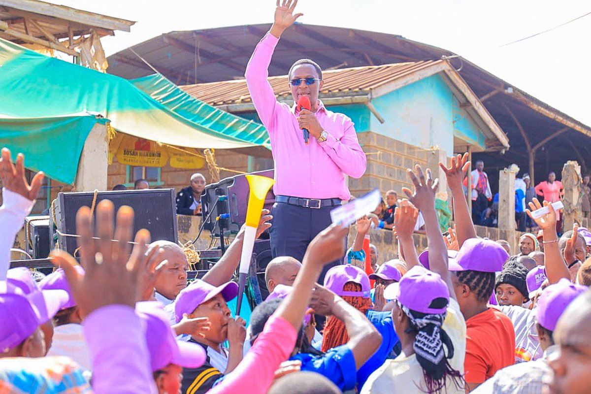 PLPartyKenya's tweet photo. Embu has spoken. ๐๐
The Purple Train leaves inspired by your energy and strengthened by your belief in a just, dignified, and liberated Kenya.
Unite โข Liberate
#TuunganeTujikomboe #PurpleTrain #MarthaKarua2027 https://t.co/enred1k6t1