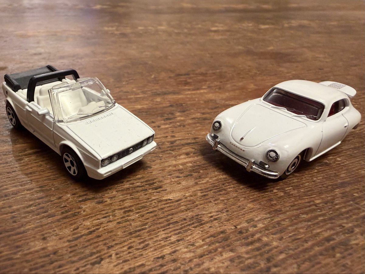 今日の開封。白の独車2台 #マッチボックス #matchbox #ホットウィール