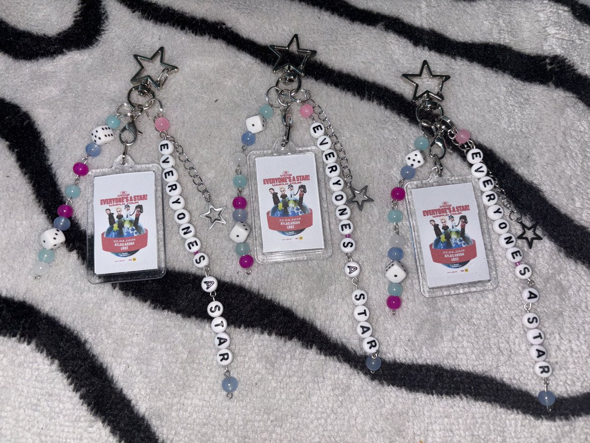 n0purple's tweet photo. some of keychains i made lately 🥹 #5sos https://t.co/rKeQz1eist