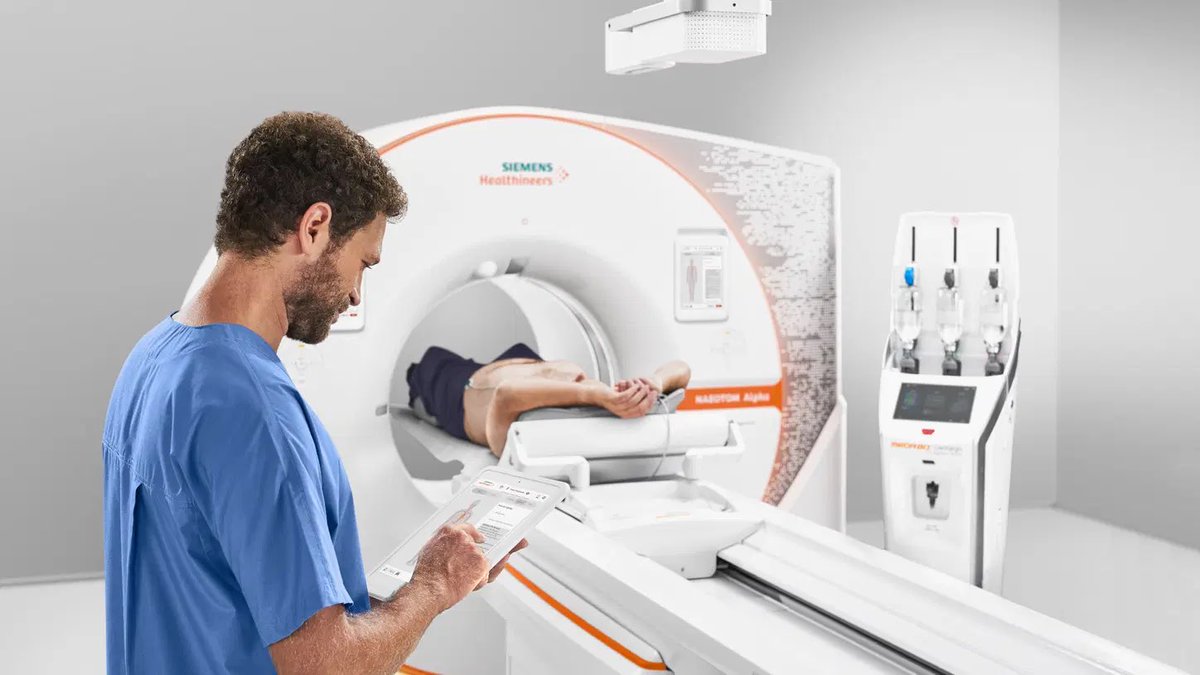 ISRAAA_2003's tweet photo. ثريد | Contrast vs Non-Contrast CT🩻
ليش أحياناً نحتاج صبغة وأحيانا لا؟ https://t.co/mPSmf7EJpa