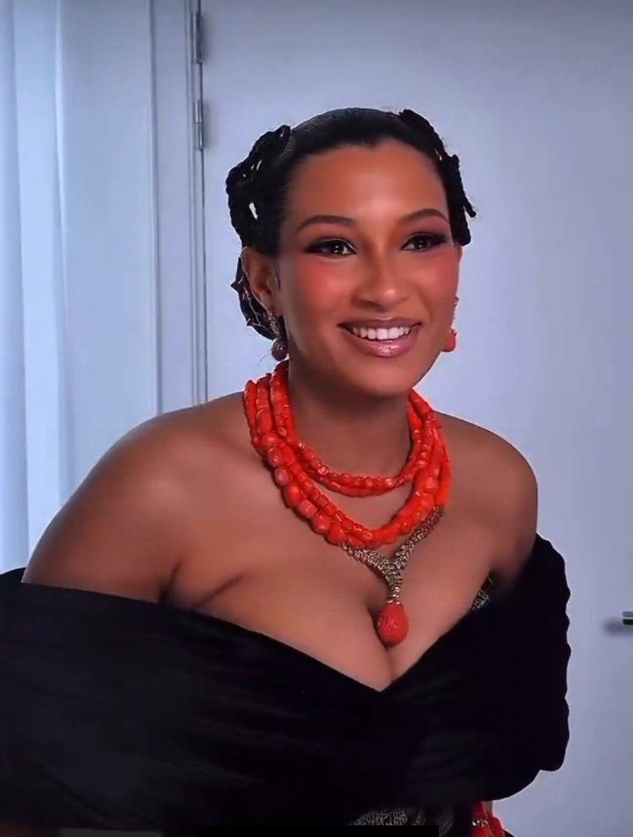 sammychipw70088's tweet photo. "If you see my baby, you go shut up ooo, omo ge tooo fine" ohhh my stunning Chichi❤

ASHLEY HUMBLED MAY
MAYSHLEY JUST GOT STARTED
#LeaveMayForAshley https://t.co/qVzPxnyLW3