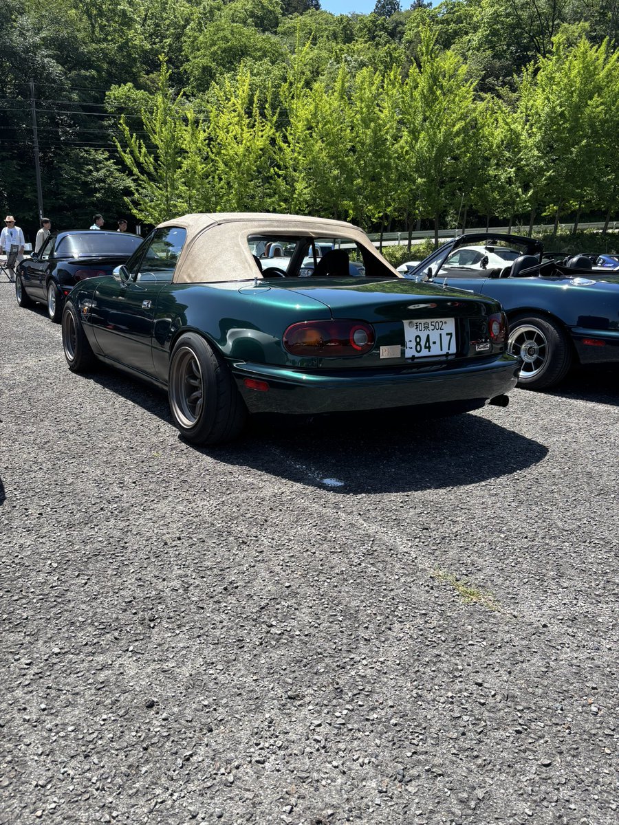 はこ tweet media