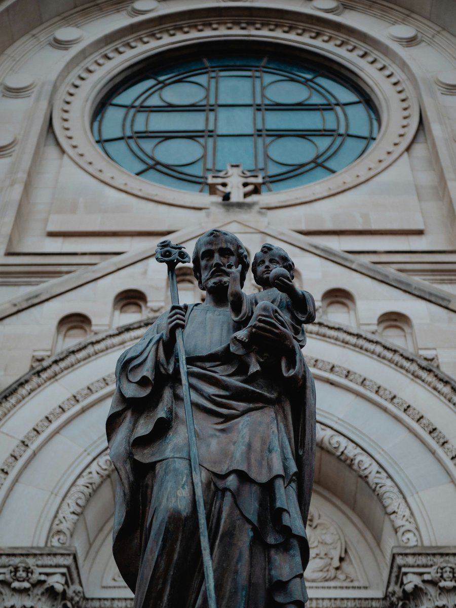 Pray The Rosary tweet media