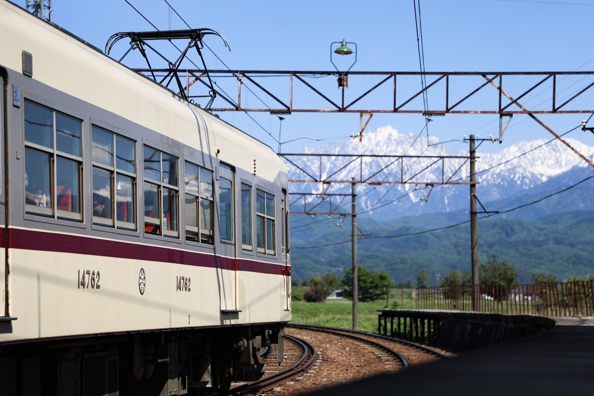 takutetsu1068's tweet photo. 昨日はご縁がありまして、富山地方鉄道での貸切列車企画に参加させていただきました。

地鉄オリジナル車両で鉄道線を全然走破したのち、稲荷町車庫での撮影会。天気と運が味方し大変密度の濃い団臨でした。
主催の方、富山地方鉄道様、ありがとうございました！ https://t.co/uoMVgxFSgx