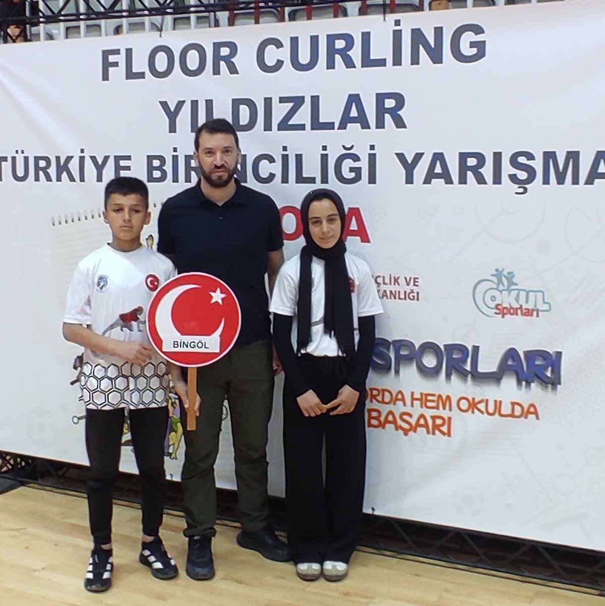 gencbel's tweet photo. Yalova ilinde düzenlenen Okul Sporları Floor Curling Yıldızlar Türkiye Birinciliği müsabakalarında, ilimizi ve ilçemizi karma kategoride temsil eden Şehit Recep Tümen İmam Hatip Ortaokulu Türkiye dördüncüsü olmuştur.

Sporcularımızı ve antrenör hocalarımızı tebrik eder, başarılarının devamını dileriz.