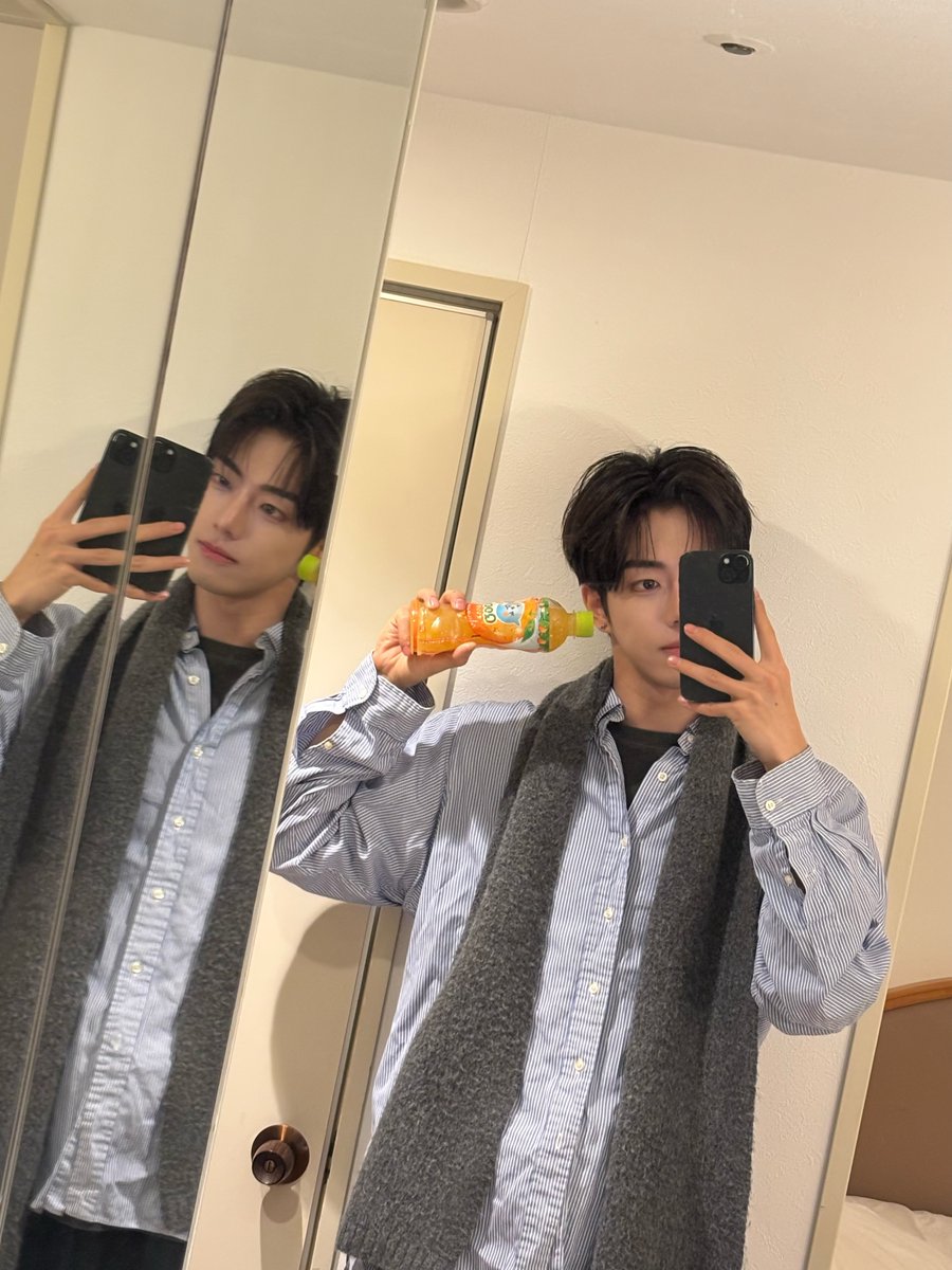 🍗재밌는 영양 섭취하기~

#MODYSSEY #모디세이 #ROWAN #로완
#KCONJAPAN2026
