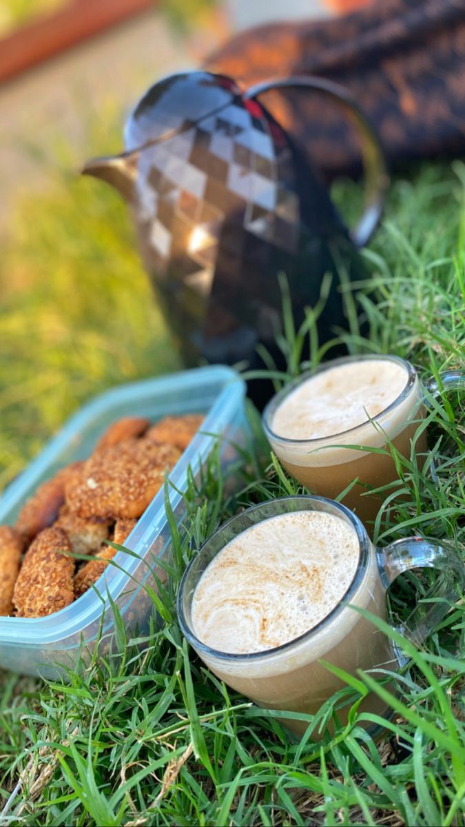 prettytwilight1's tweet photo. Evening Tea ☕ 
#Twilight https://t.co/1jnlZuoRDX