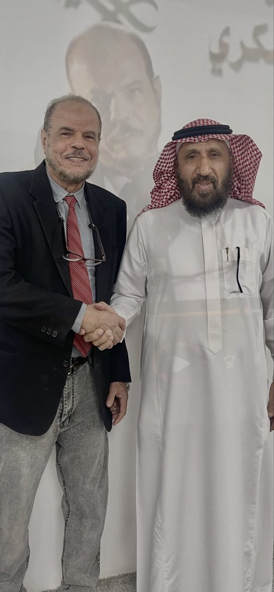 aboraad017's tweet photo. بعد مسيرة عامرة بالعطاء والانجاز  والاخلاص والتفاتي استمرت لمدة ثلاثين عاما يغادر مستشفى البشائر العام الدكتور عماد المرسي منهيا خدماته العملية بوزارة الصحة وقد أُقيم له حفلاً تكريمياً وتوديعاً بمستشفى البشائر  ظهر هذا اليوم الاثنين الرابع والعشرين من شهر ذي القعدة لعام ١٤٤٧ ،
سعدت بتواجدي مع الزملاء لتكريم هذا الرمز الهمام ، كتب الله اجره على كل جهد بذله ،
الجدير ذكره ان الدكتور عماد المرسي تخصصه جراحه وتحديدا معالجة القدم السكري الغرغينا وقد تمت معالجة اكثو من ١١٠٠ حاله قُرر لكثير منها البتر وقام بمعالجتها حتى الشفاء التام بتوفيق الله سبحانه .
الكل كان حزينا لفراقه ولكن عزاءنا انه في اتم صحة وعافية ولعله يواصل عمله في منشأة اخرى  يخدم فيها المرضى الذين أُبتلوا بهذا الداء نسأل الله لنا ولهم السلامة والعافية ، ونسأل الله للدكتور عماد دوام الصحة والعافية والسعادة  التوفيق .