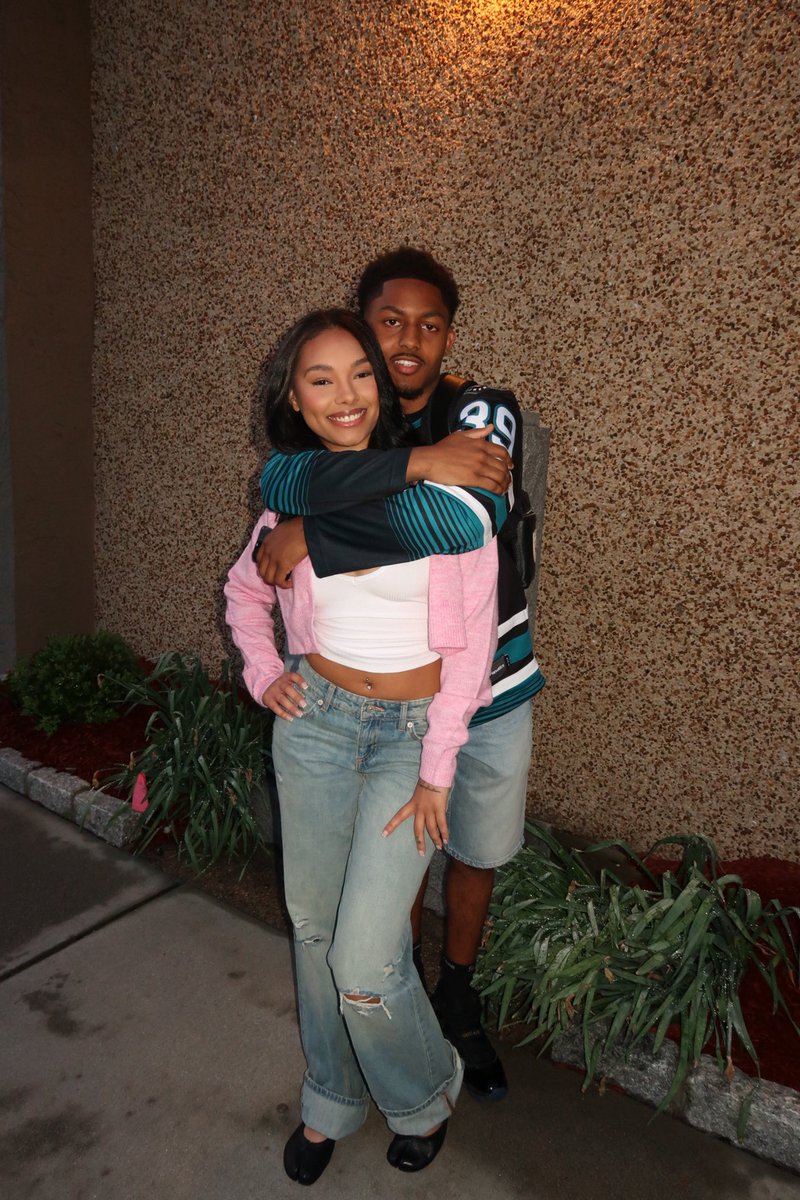 Tu4pT's tweet photo. @yafavvnani i love you lil mama🩷 https://t.co/1aTYghspw5