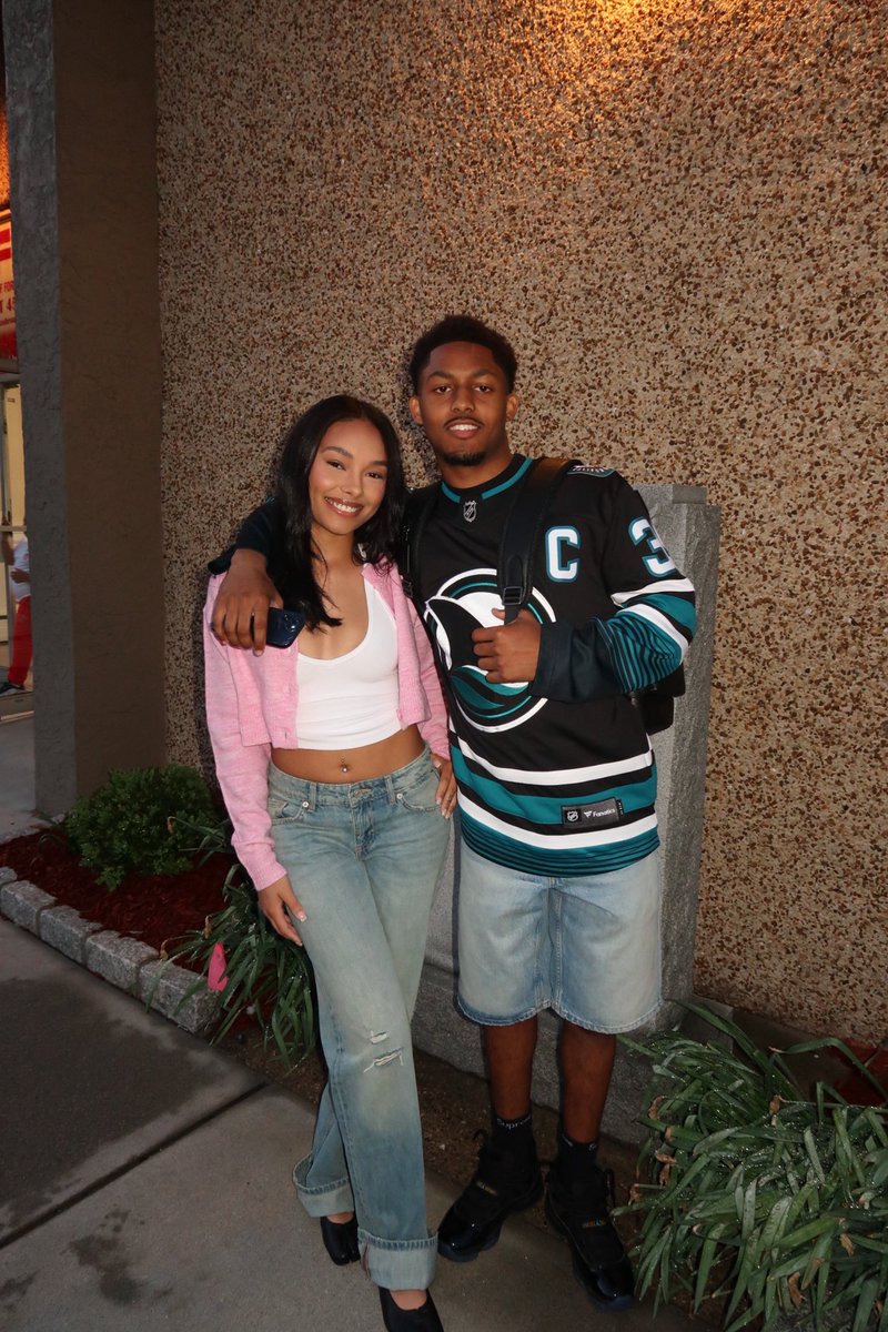 Tu4pT's tweet photo. @yafavvnani i love you lil mama🩷 https://t.co/1aTYghspw5